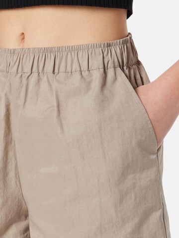 JUST FEMALE Normální Kalhoty 'Lucky' – hnědá
