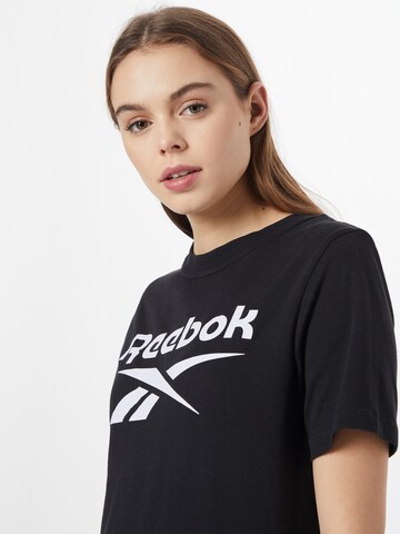 Reebok - Camiseta en negro