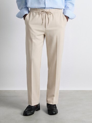 Burocs Regular Pleat-Front Pants in Beige