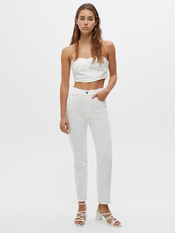 Pull&Bear Tapered Jeans in White: front