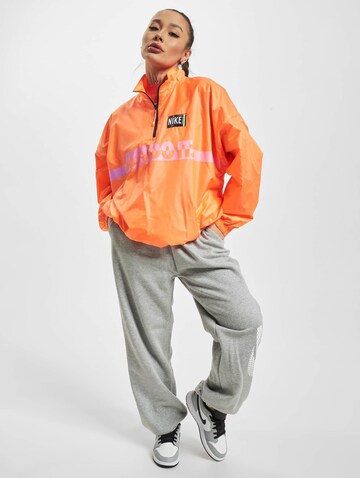 Giacca di mezza stagione di Nike Sportswear in arancione