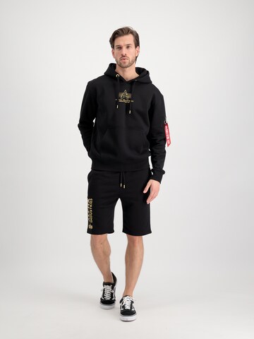 ALPHA INDUSTRIES Sweatshirt in Schwarz