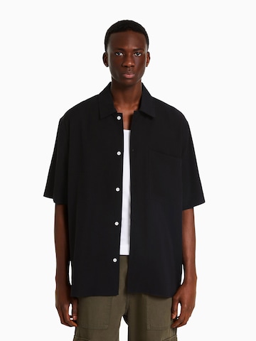 Bershka Comfort fit Button Up Shirt in Black: front