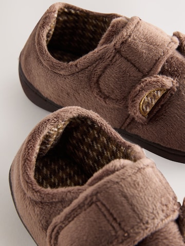 Next - Zapatillas de casa en marrón