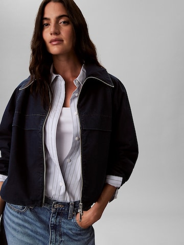 Calvin Klein Jeans Between-season jacket in Blue