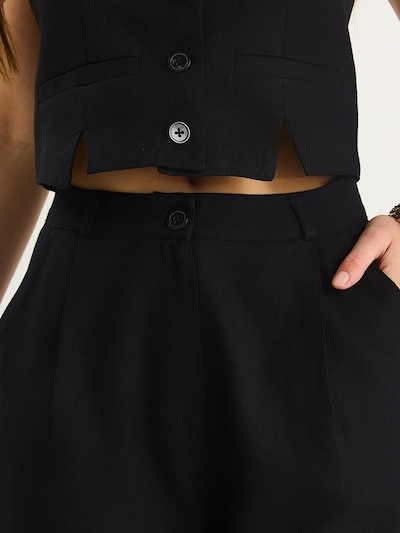 Completo pantalone Bianco Lucci di colore nero, Visualizzazione prodotti