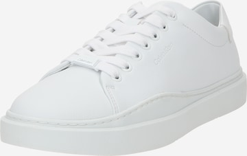 Calvin Klein - Zapatillas deportivas bajas en blanco: frente