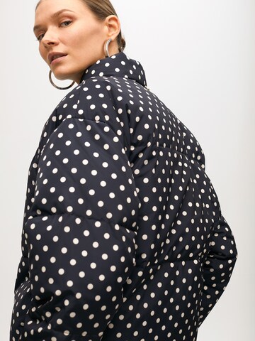 Lola CasademuntZimska jakna - crna boja