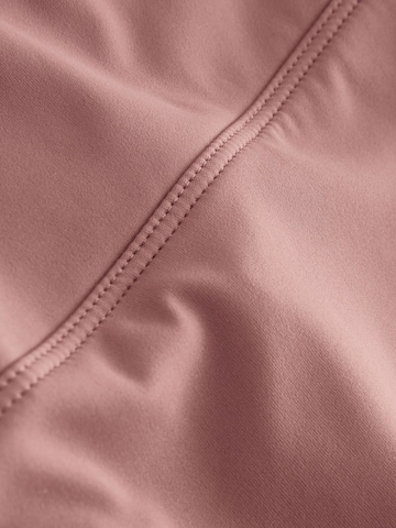 self. Skinny Shorts in Lila