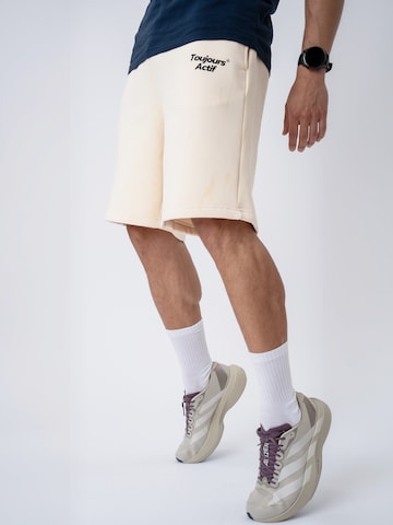 Regular Pantalon ' Apres ' Toujours Actif en blanc