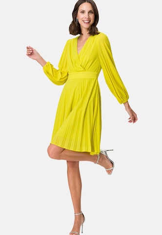 zero Kleid mit Wickeloptik in Grün
