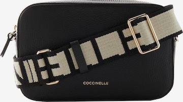 Coccinelle Schultertasche 'E5MN555I101' in Schwarz: Vorderseite
