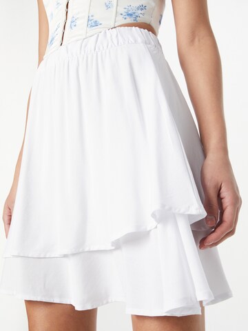 Sublevel Skirt in White