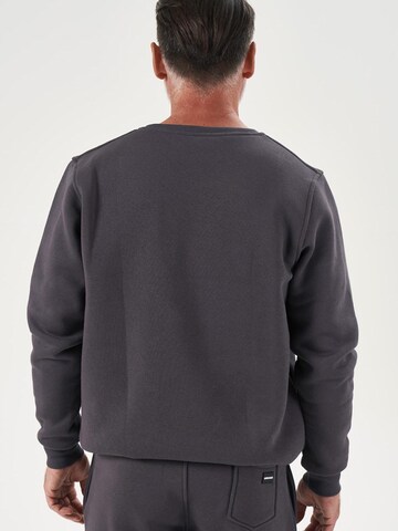 LOUIS LECLER Sweatshirt 'Carter' in Grijs