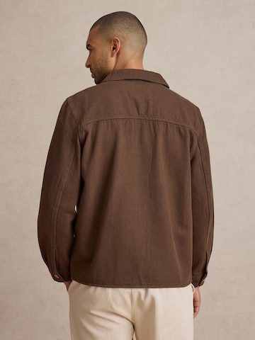 DAN FOX APPAREL Regular fit Πουκάμισο 'Erik' σε καφέ