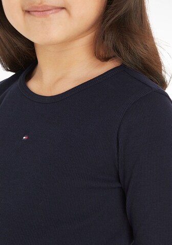 TOMMY HILFIGER - Camiseta 'Essential' en azul