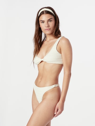 Invisible Bikini Nasty Gal en beige : devant