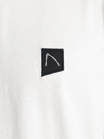 CHASIN' Shirt 'Kore' in White