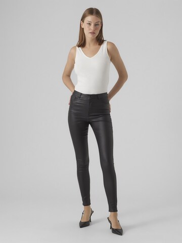 VERO MODA - Skinny Pantalón 'SOPHIA' en negro