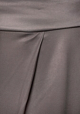 LASCANA Tapered Hose in Grau