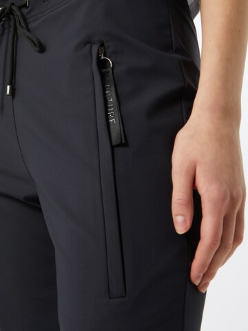 MAC - Slimfit Pantalón 'FUTURE' en negro