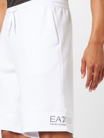 EA7 Emporio Armani Štandardný strih Športové nohavice - Biela