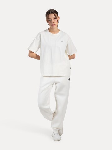 Smilodox Oversize T-Shirt Lyanna in Weiß