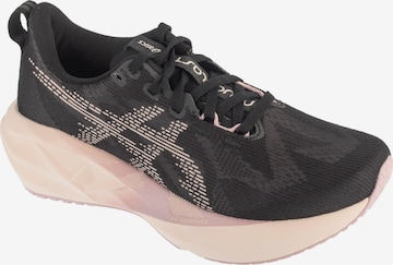Chaussure de course 'ASICS Novablast 5' ASICS en noir : devant