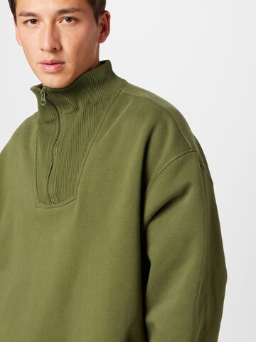 WEEKDAY Sweatshirt 'Pedro' in Green