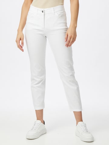 GERRY WEBER Regular Jeans in White: front