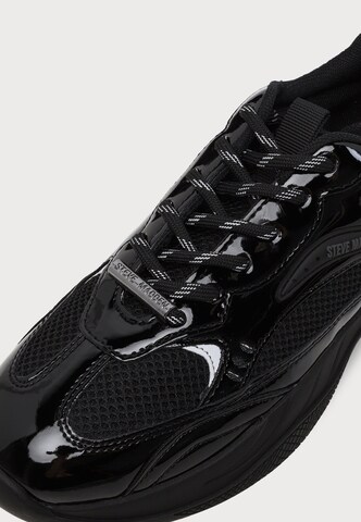 Baskets basses 'Premio-E' STEVE MADDEN en noir