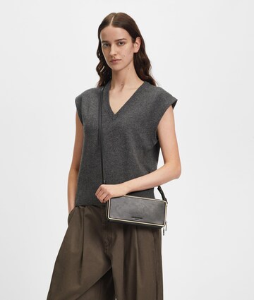Liebeskind Berlin Crossbody Bag in Black: front
