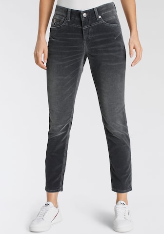 MAC Slim fit Jeans in Black: front