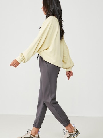C&City Tapered Broek in Grijs