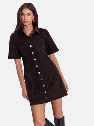 Robe-chemise Lipsy en marron : devant