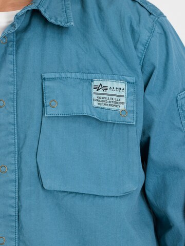 Regular fit Camicia di ALPHA INDUSTRIES in blu