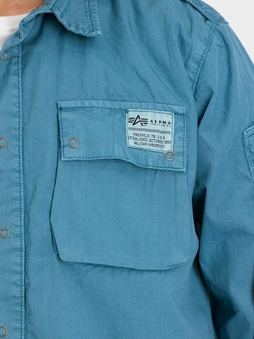 Regular fit Camicia di ALPHA INDUSTRIES in blu