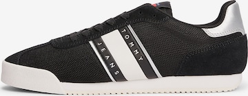 Baskets basses Tommy Jeans en noir : devant