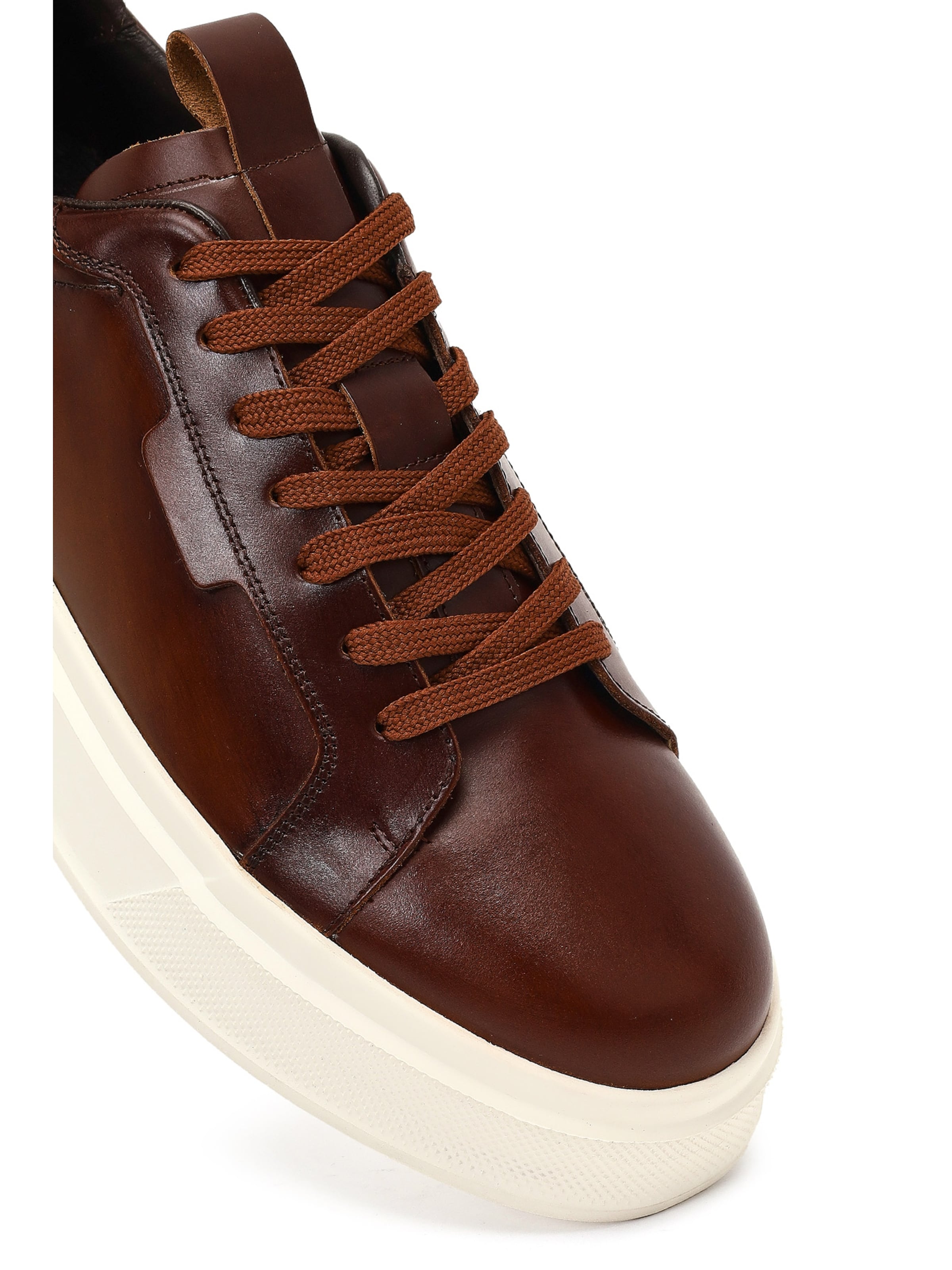 Derimod - Zapatillas deportivas bajas en marrón