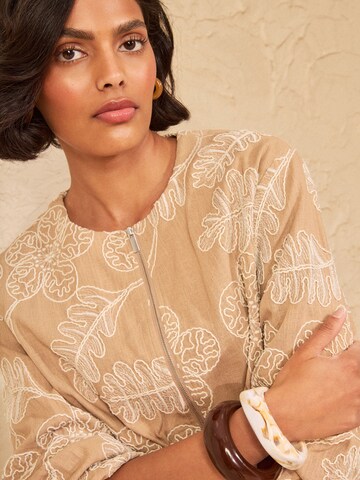 love & roses Between-Season Jacket in Beige