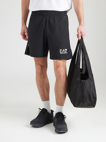 EA7 Emporio Armani Loosefit Sportbroek in Zwart: voorkant