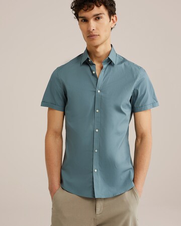 WE Fashion Slim fit Button Up Shirt in Green: front