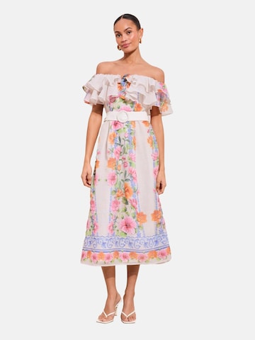 Rochie de la Friends Like These pe alb: față