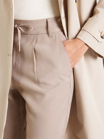 Regular Pantalon à pince 'ONLPOPTRASH ARIS' ONLY en marron