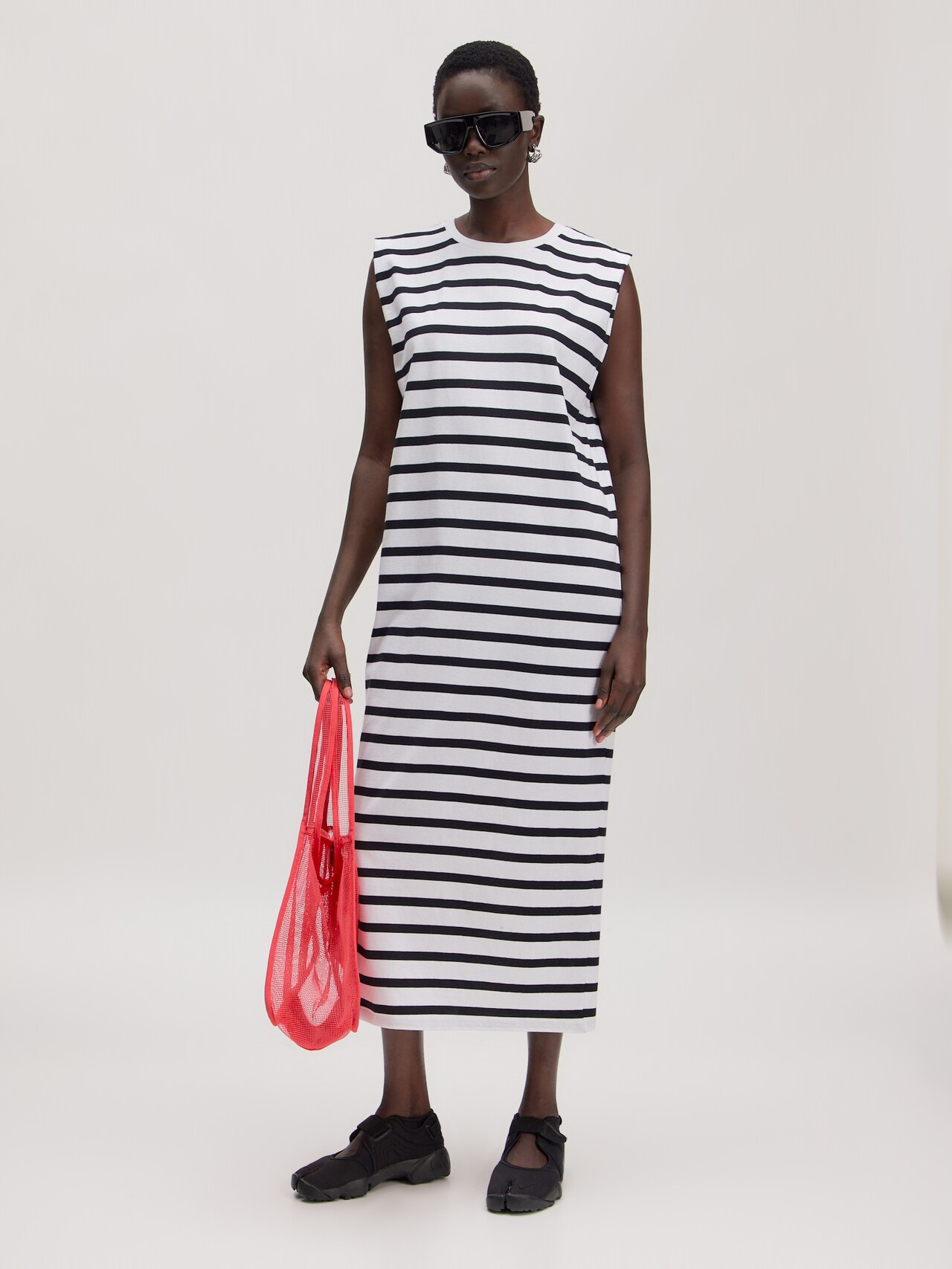 EDITED Jurk 'Liadan Dress' Zwart