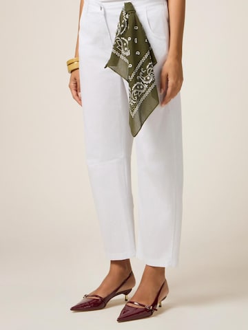 oltre Loose fit Trousers in White