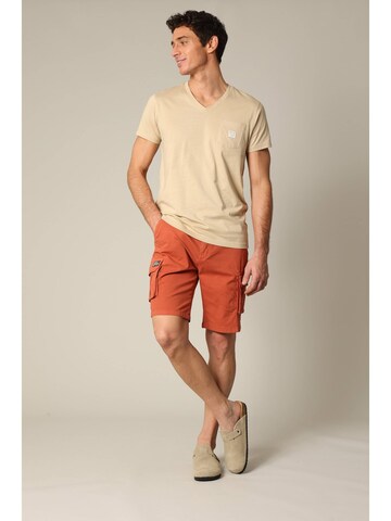 T-Shirt 'Vasito' Deeluxe en beige