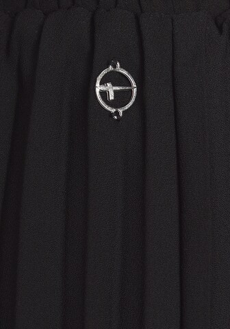Tamaris Skirt in Black