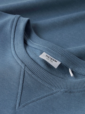 TWO SOON Sweatshirt in Blauw
