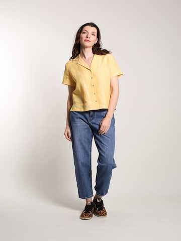 Chemisier 'Priscilla' WEARABLE STORIES en jaune : devant